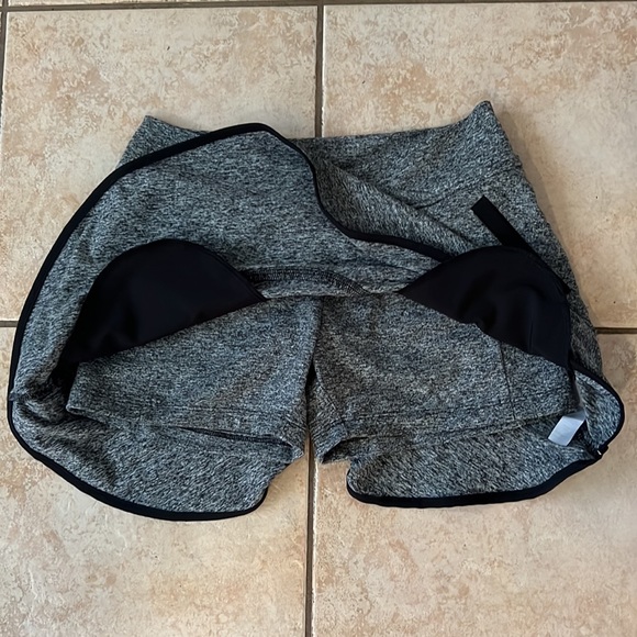 Olaya Sport Skirt Gray Golf Tennis Skort with black trim & details, Sz XS - Picture 2 of 8